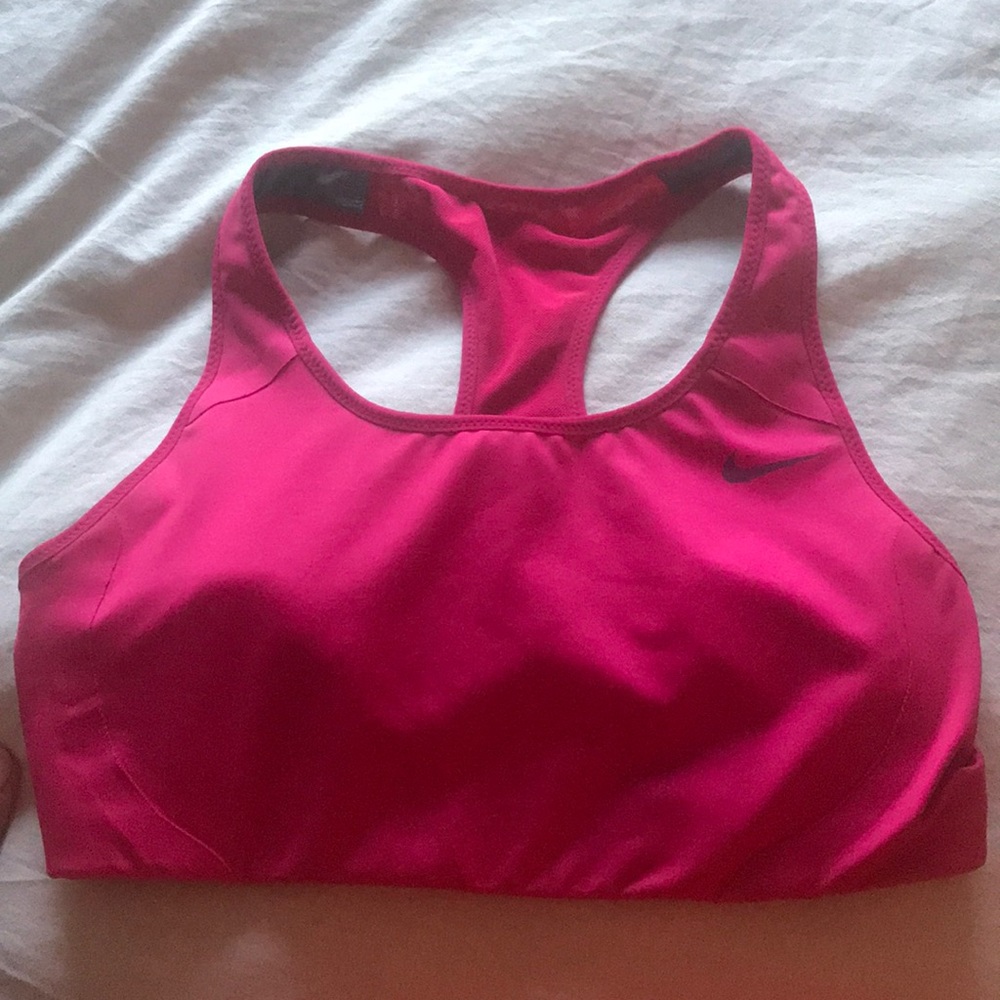 NWOT Nike Dri-Fit sports bra